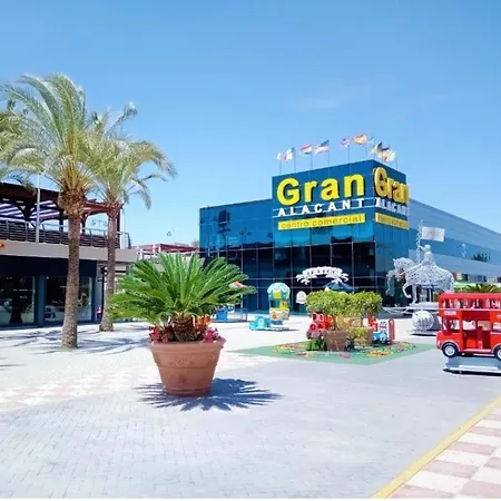 Adaptado, Terraza Muy Grande Y Soleada. Gran Alacant
